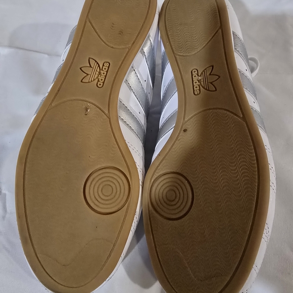 Adidas White and Silver Casual Shoes - Picture 5 of 10